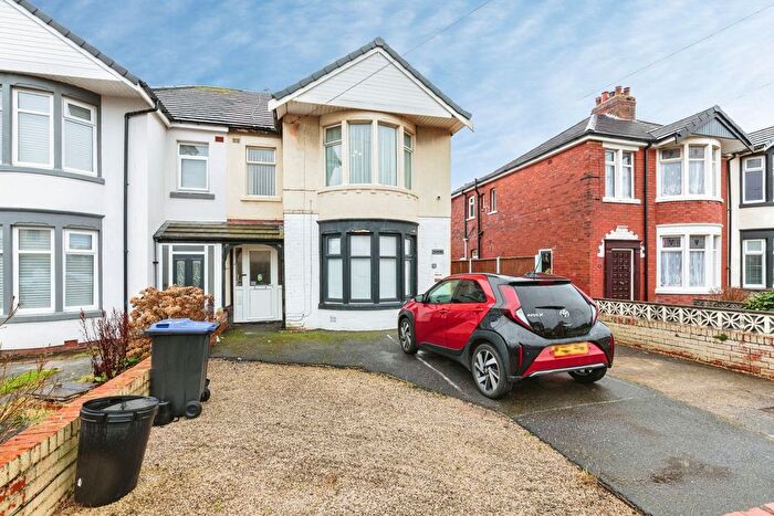 2 Bedroom Flat For Sale In Mossom Lane, Thornton-Cleveleys, Lancashire, FY5