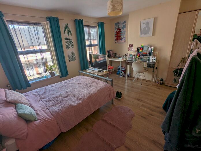 6 Bedroom Terraced House To Rent In Blenheim Road, Reading, RG1