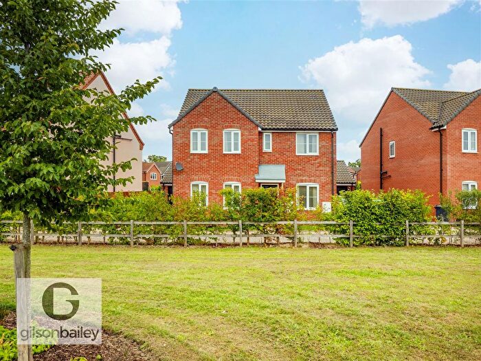 4 Bedroom Detached House For Sale In Edith Cavell Close, Wymondham, NR18