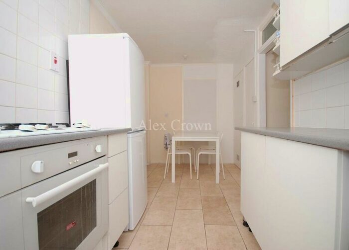 5 Bedroom Maisonette To Rent In Mayford, Oakley Square, Mornington Crescent, NW1