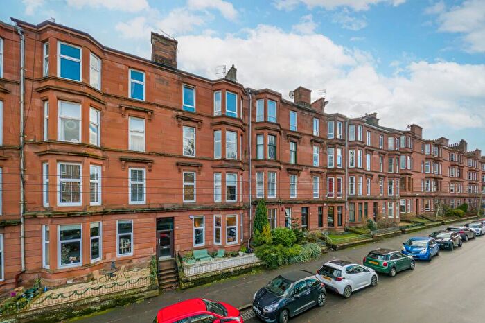 2 Bedroom Apartment For Sale In Waverley Street, Shawlands, G41