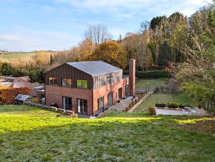 4 Bedroom Detached House For Sale In Slines Oak Road, Woldingham, CR3