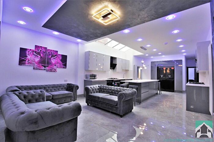 9 Bedroom Terraced House To Rent In Bournbrook Road, Selly Oak, Birmingham, B29