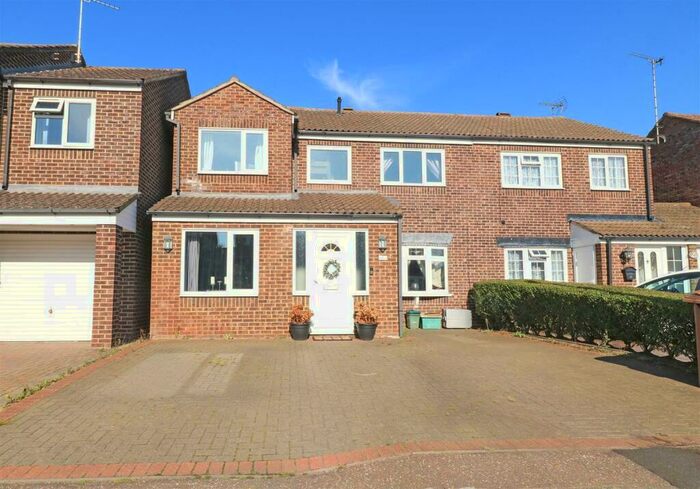 4 Bedroom Semi-Detached House To Rent In Boleyn Way, Boreham, Chelmsford, CM3