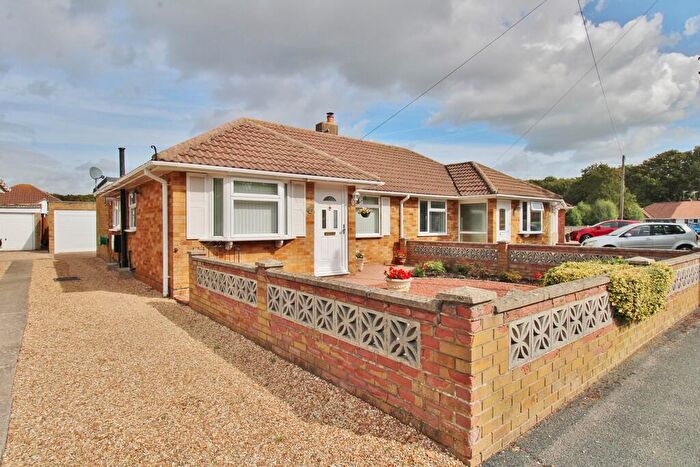 3 Bedroom Semi-Detached Bungalow For Sale In Harold Road, Stubbington, PO14