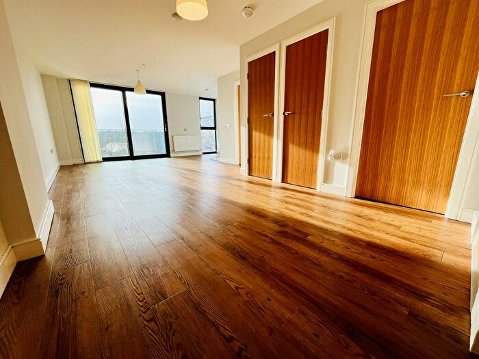 2 Bedroom Apartment To Rent In Century Tower, Shire Gate, Chelmsford, CM2