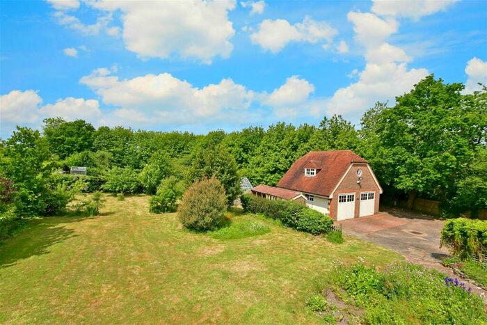 4 Bedroom Detached House For Sale In Windmill Hill, Fairbourne Heath, Kent, ME17