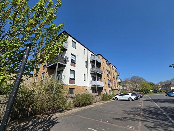 2 Bedroom Flat To Rent In Cumbrian Way, Millbrook, SO16