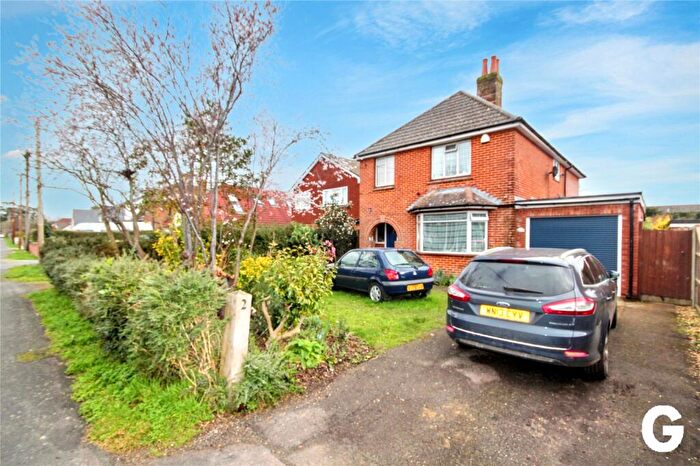 4 Bedroom Detached House For Sale In Morant Road, Ringwood, Hampshire, BH24