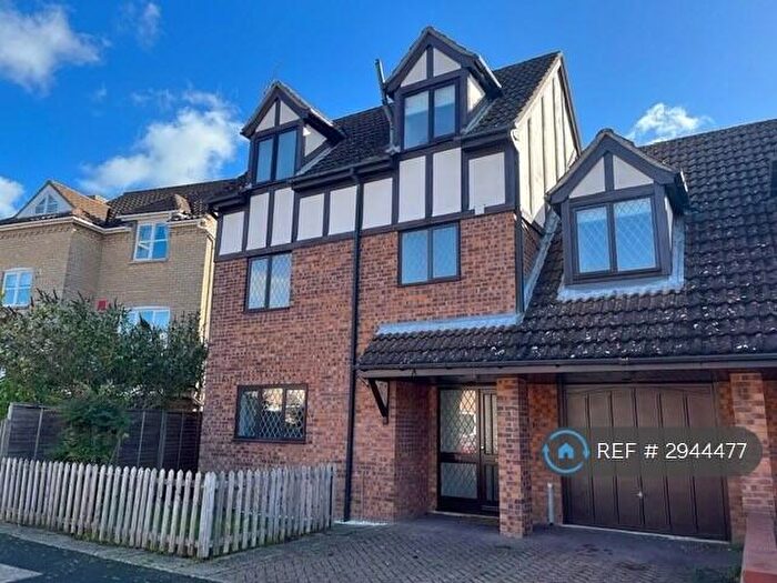 3 Bedroom Semi Detached House To Rent In Crockfords Road, Newmarket, CB8