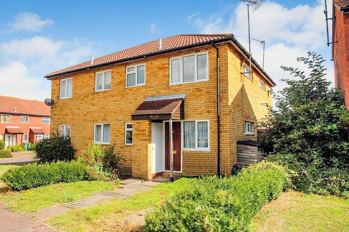 1 Bedroom End Of Terrace House To Rent In Orwell Drive, Aylesbury, HP21