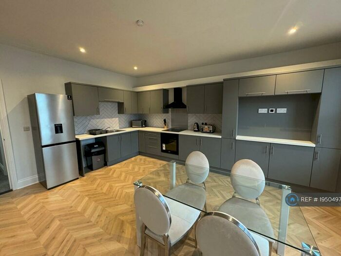 4 Bedroom Flat To Rent In Rowson Street, New Brighton, CH45