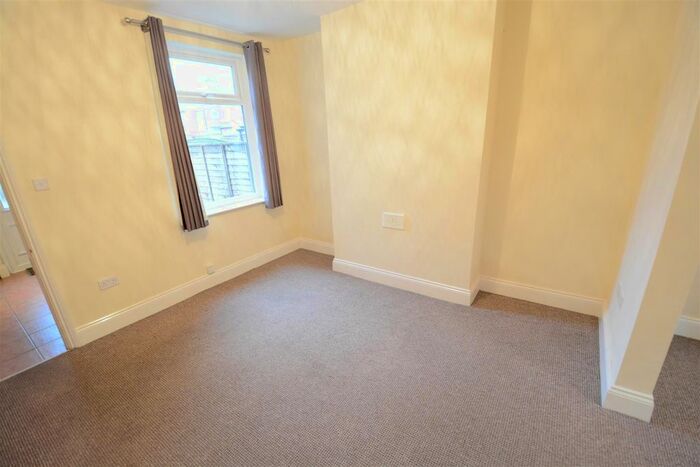 2 Bedroom Terraced House To Rent In Barlby Road, Selby, YO8