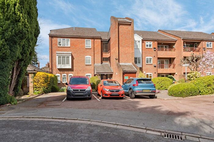 3 Bedroom Flat For Sale In Falcon Close, Northwood, HA6