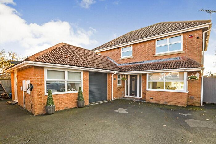 4 Bedroom Detached House For Sale In Ridgeway Close, Great Sutton, Ellesmere Port, Cheshire, CH66