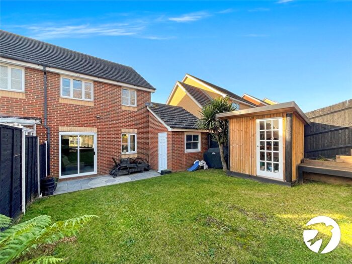 3 Bedroom Semi-Detached House To Rent In Recreation Way, Sittingbourne, Kent, ME10