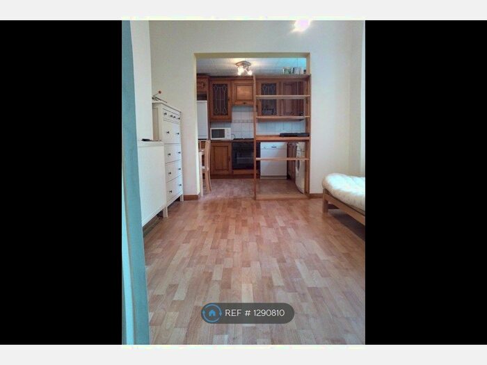 Studio To Rent In Gillespie Road, London N5