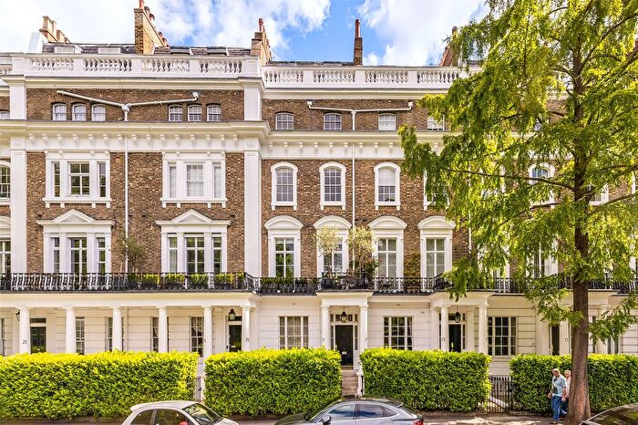 2 Bedroom Flat For Sale In Onslow Square, London, SW7