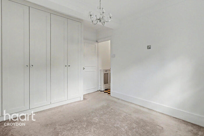 1 Bedroom Maisonette For Sale In Birdhurst Road, South Croydon, CR2