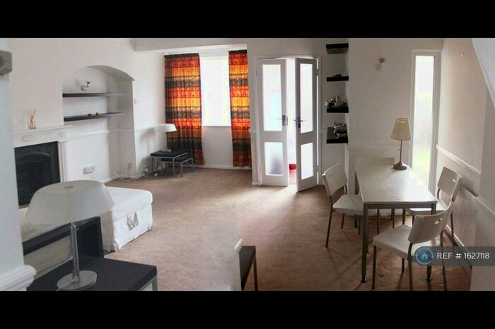 2 Bedroom Terraced House To Rent In Vincent Road, Dagenham, RM9