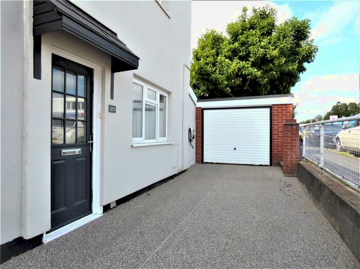 4 Bedroom Semi-Detached House To Rent In West Street, Havant, PO9
