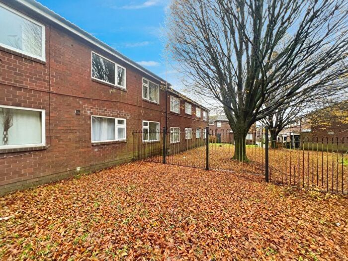 1 Bedroom Flat To Rent In Canning Drive, Astley Bridge, Bolton, BL1