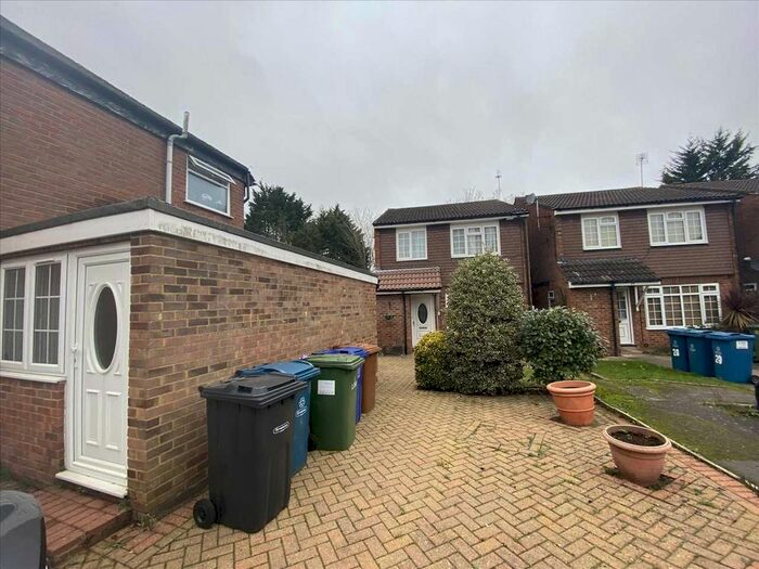 3 Bedroom Detached House To Rent In Silver Close, Harrow, HA3
