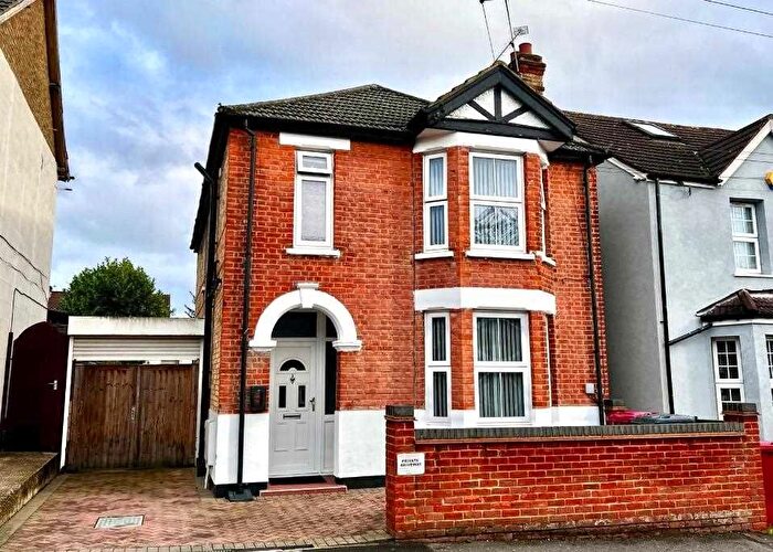 3 Bedroom Detached House For Sale In King Edward Street, Slough, SL1