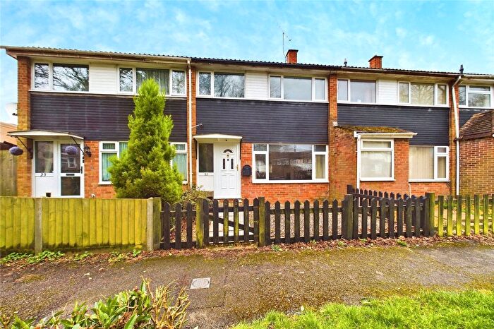 3 Bedroom Terraced House To Rent In Brookside Walk, Tadley, Hampshire, RG26