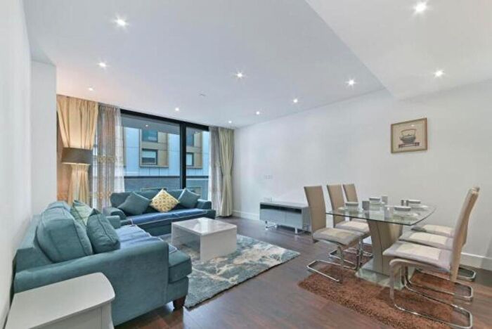 2 Bedroom Apartment To Rent In Satin House, Piazza Walk, E1