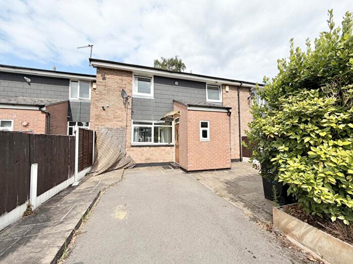3 Bedroom Terraced House For Sale In Thirsk Avenue, Sale, Trafford, M33