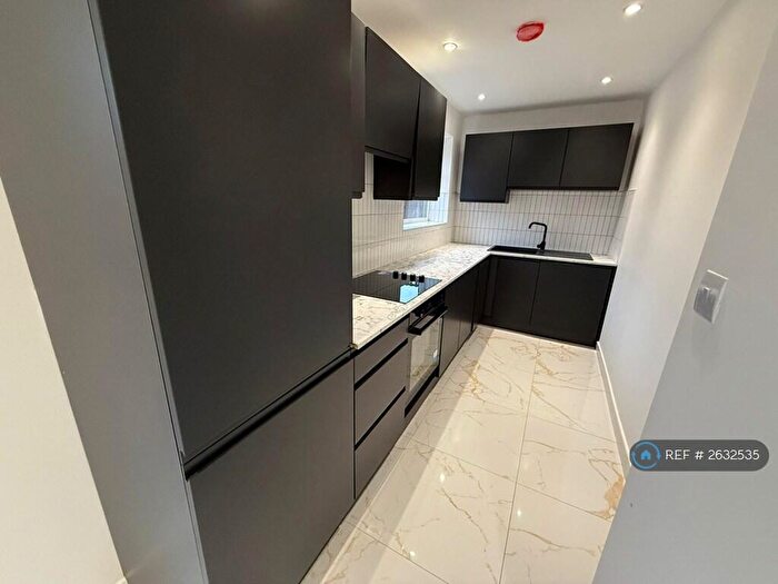 3 Bedroom Semi Detached House To Rent In Hill Street, Liverpool, L8