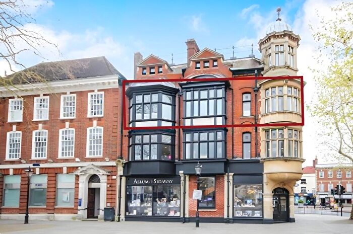 2 Bedroom Flat For Sale In Minster Street, Salisbury, SP1