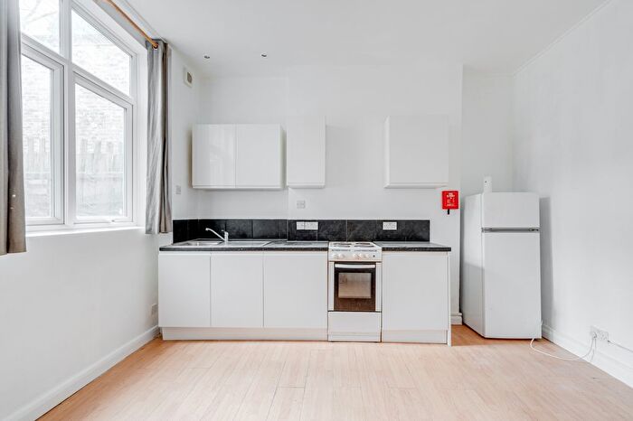 Studio To Rent In Flat, Loveridge Road, NW6