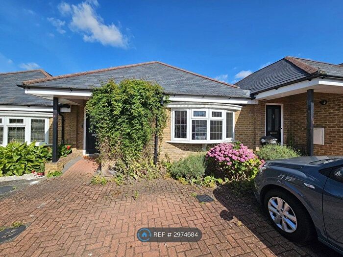 2 Bedroom Bungalow To Rent In Danube Court, London, SW16