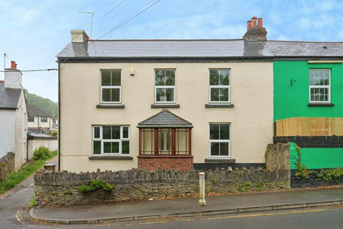 4 Bedroom Character Property For Sale In Hooe Road, Plymouth, PL9