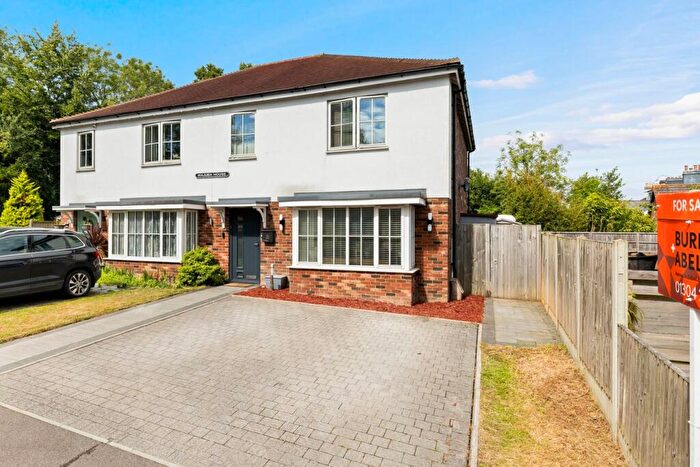 3 Bedroom Semi-Detached House For Sale In Church Hill, Eythorne, Dover, CT15