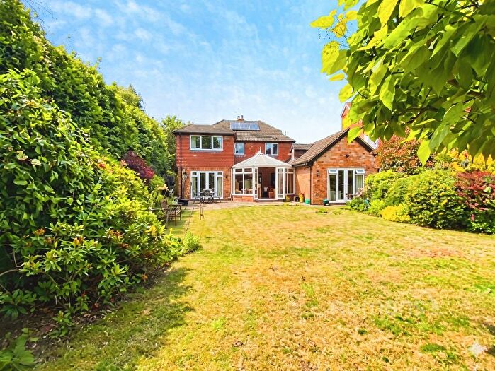 6 Bedroom Detached House For Sale In Frimley Road, Camberley, Surrey, GU15