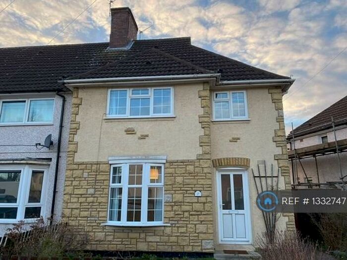 3 Bedroom End Of Terrace House To Rent In Reynolds Place, Leicester, LE3