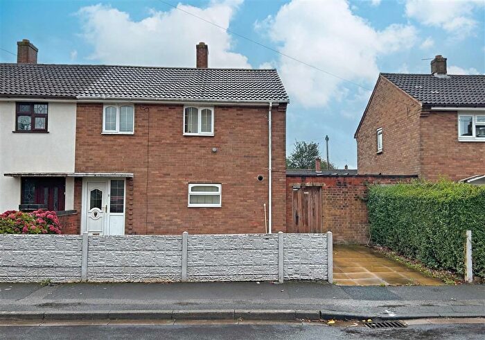 3 Bedroom Semi-Detached House For Sale In Huntington Road, Willenhall, WV12