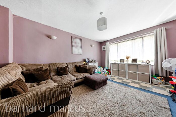 1 Bedroom Flat For Sale In Green Acres, Croydon, CR0