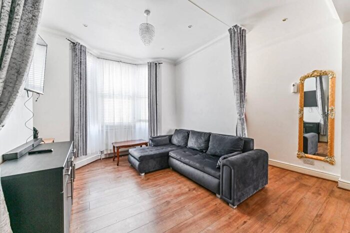 2 Bedroom Flat To Rent In Southwell Road, Croydon, CR0