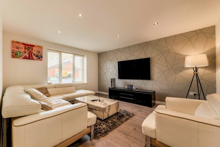 4 Bedroom Detached House To Rent In Lower Farm Way, Nuneaton, CV10