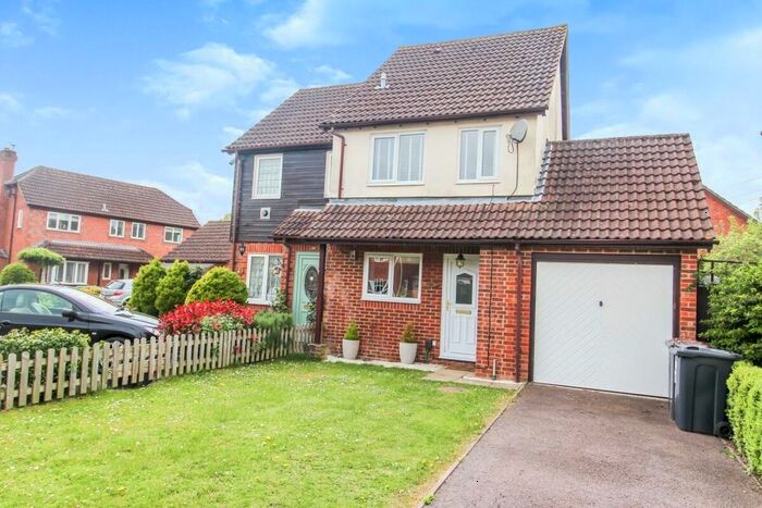 2 Bedroom Semi-Detached House To Rent In Mallard Close, Andover, SP10