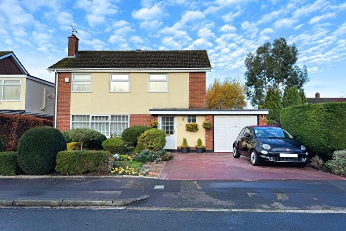 3 Bedroom Detached House For Sale In Fairway Avenue, Manchester, M23