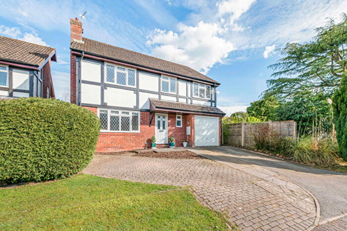 4 Bedroom Detached House For Sale In Foxleigh Chase, Horsham, West Sussex., RH12