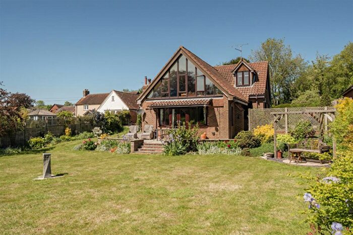 4 Bedroom Detached House For Sale In Tower Hill, Iwerne Minster, Blandford Forum, DT11