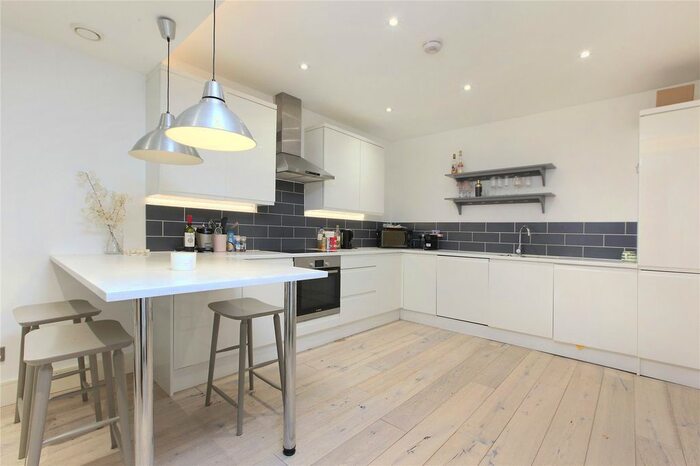 2 Bedroom Flat To Rent In Hardwicks Square, Wandsworth Park, SW18