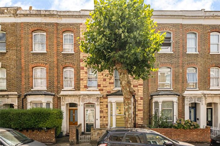 4 Bedroom Terraced House For Sale In Glenarm Road, London, E5