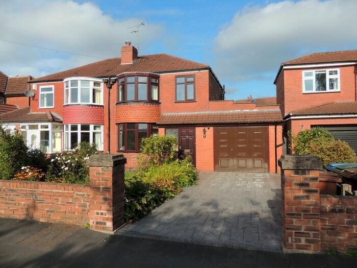 Houses for sale & to rent in SK7 4BP, Commercial Road, Hazel Grove